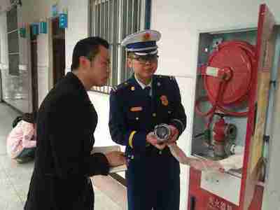 天全縣組織開展校園消防安全專項(xiàng)檢查